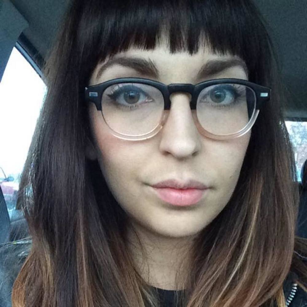 Meet your Posher, Lesly